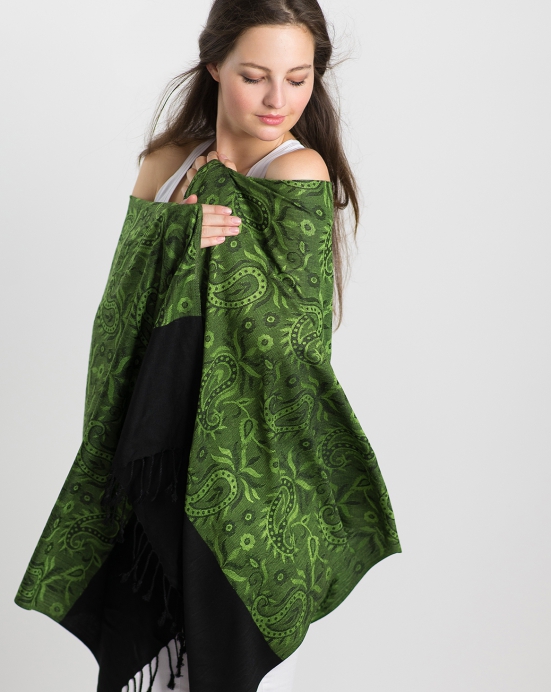 Maxi šál - zelený s indickým vzorem