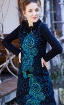 Šaty Merita – černé s modrými vzory