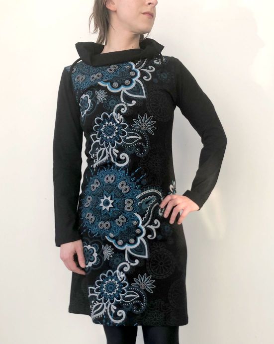 Šaty Lalita – černé s tyrkysovými květy