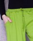 Kalhoty Thao Komfort – hráškově zelené s černou mandalou
