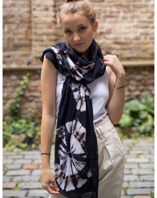 Sarong Bali – černý s bílou batikou Sarong Bali – černý s bílou batikou