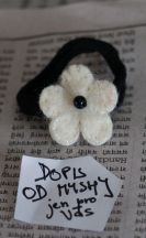 Gumička do vlasů Květ s perlou + Dopis od Myshi – bílá s černou perlou