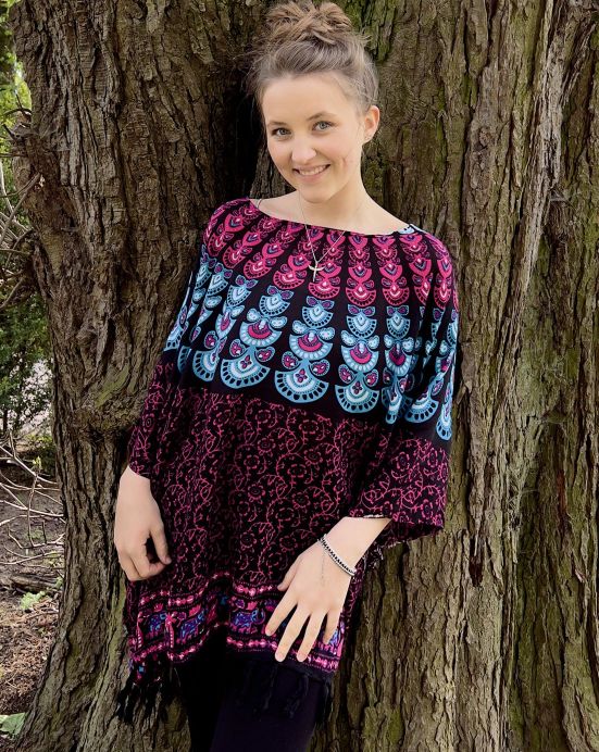 Lehké pončo Mandala – tmavě růžové Lehké pončo Mandala – tmavě růžové