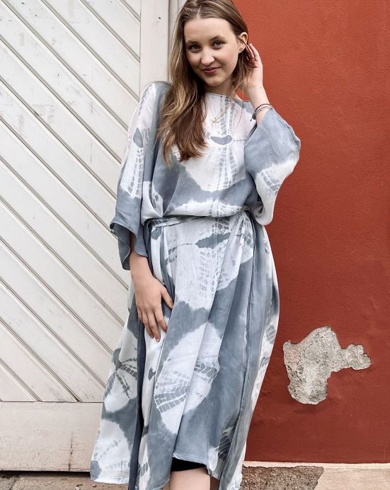 Kaftan Circle – šedý Kaftan Circle – šedý