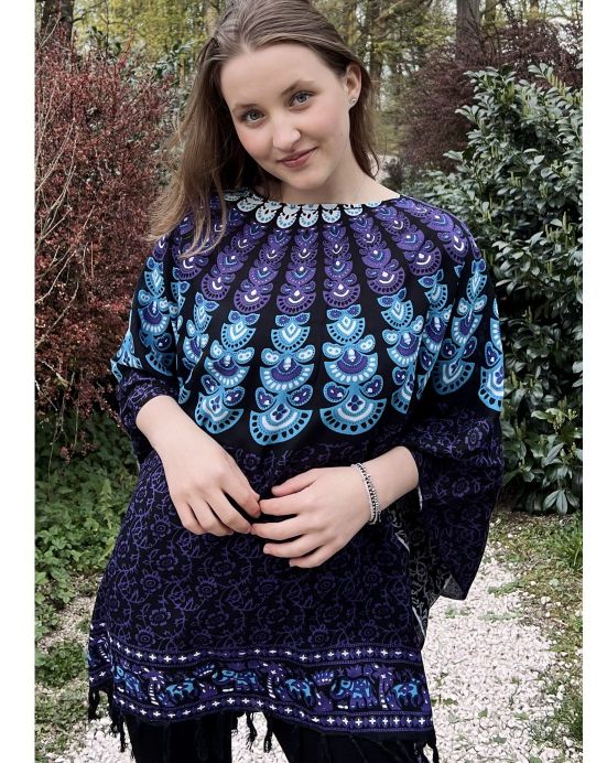 Lehké pončo Mandala – fialové Lehké pončo Mandala – fialové
