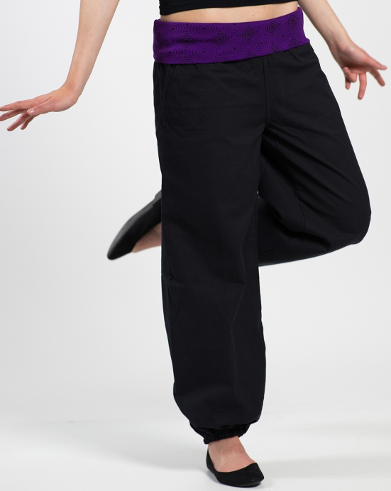 Kalhoty "Ornament" černé s fialovou