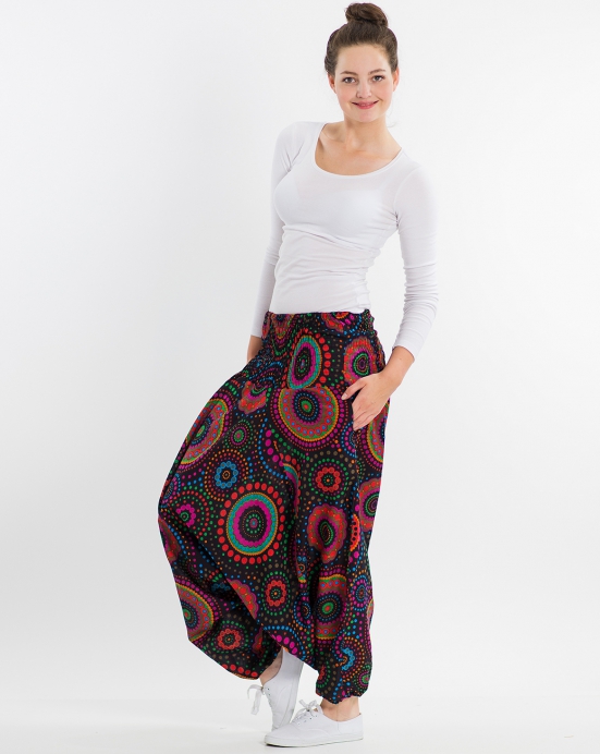 Kalhoty/šaty Aladin – černé s barevnými kruhy
